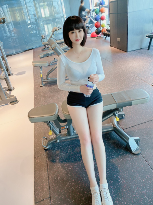 徐汇自聊的微微